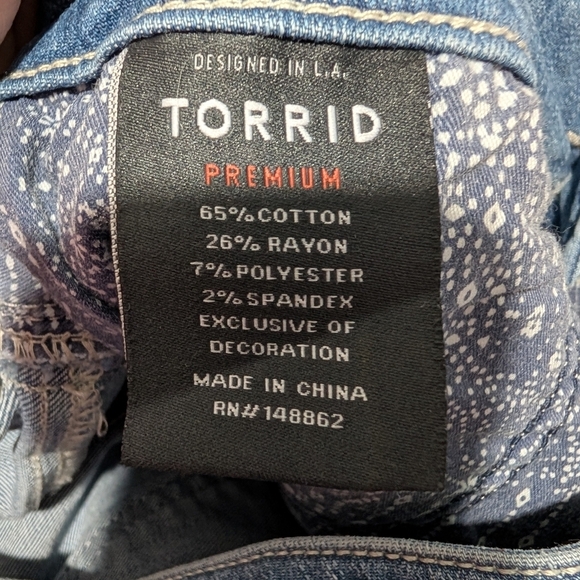 Torrid Side Stripe Jegging - Premium Stretch Light Wash in Size 22R (Regular) - Picture 14 of 16